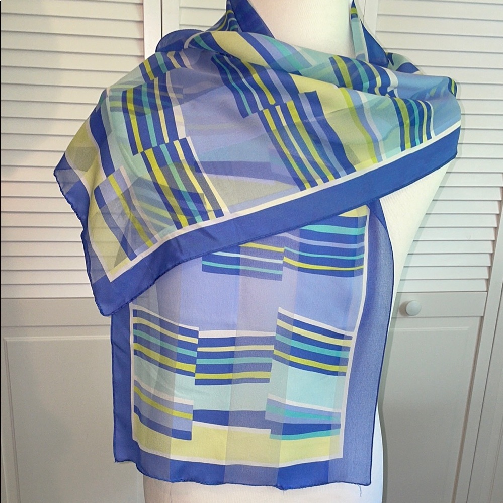 Geometric semi sheer scarf